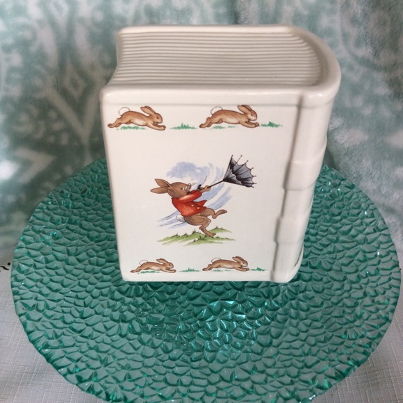Royal Doulton Bunnykins Bunny Maid Book Bank - Picture 5 of 7